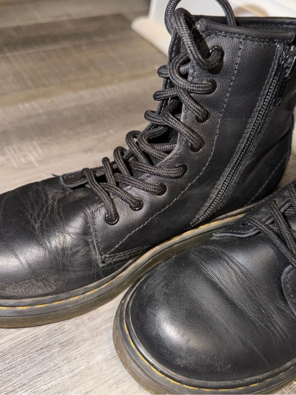 Dr. Martens Black Leather Kids Lace-Up Ankle Boots